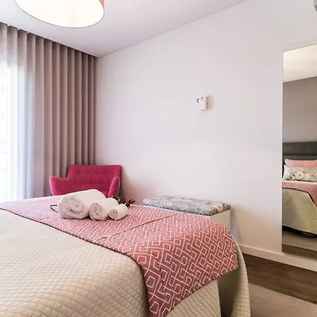 Spacious In With Included Parking Apartment