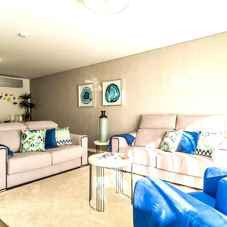 Spacious In With Included Parking * Fatima