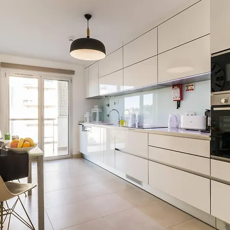 Apartment Spacious In With Included Parking Fatima