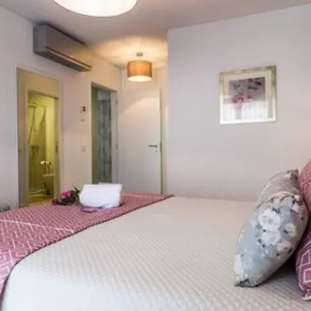 Spacious In With Included Parking Apartment